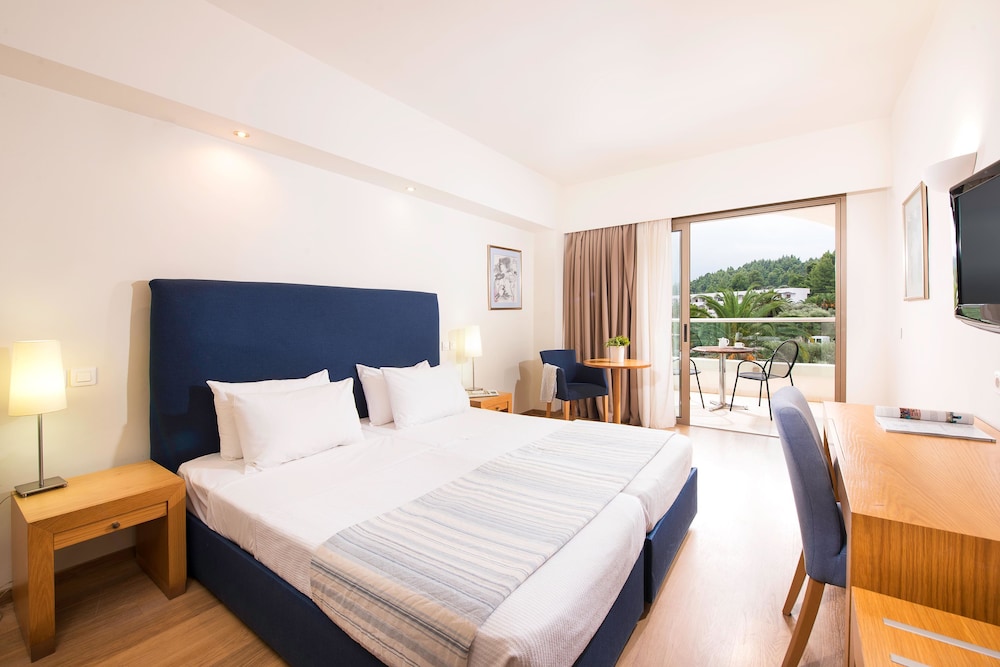 Room, Double Bed, Inland View