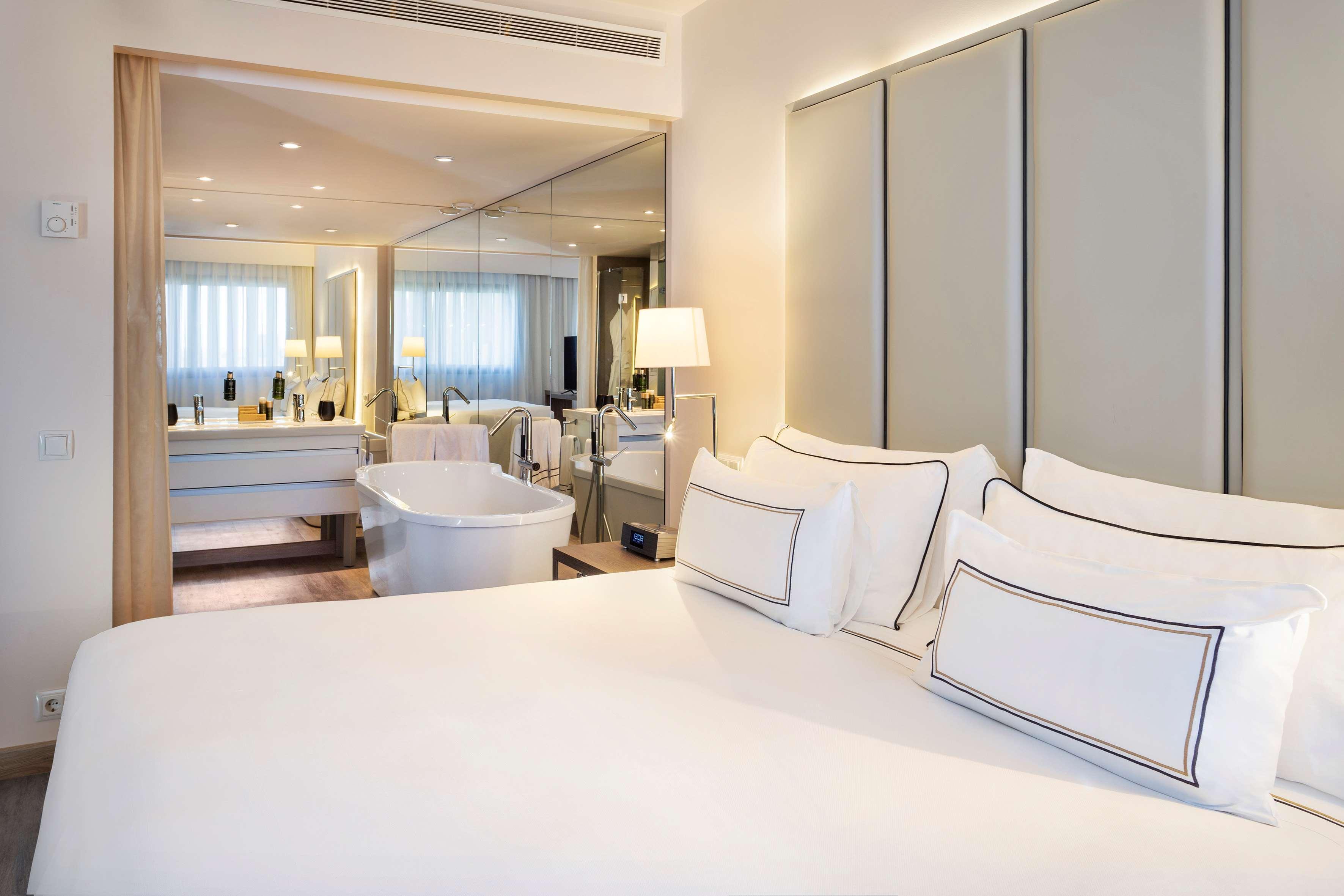 THE LEVEL, JUNIOR SUITE