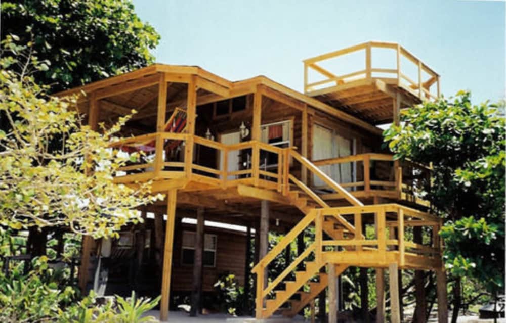 Foster's West Bay Resort 10/69