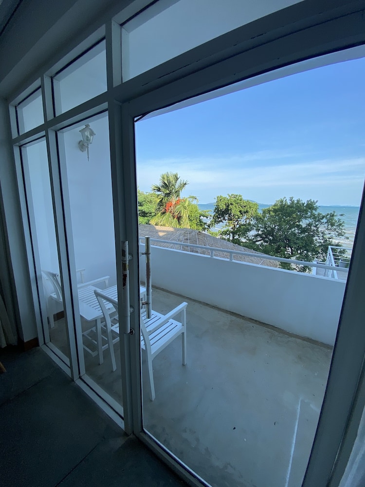 Saravoan Hotel Kep 8/65