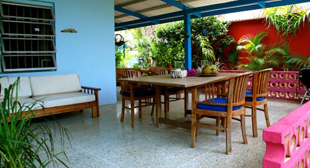 Caribbean Flower Apartments 29/38