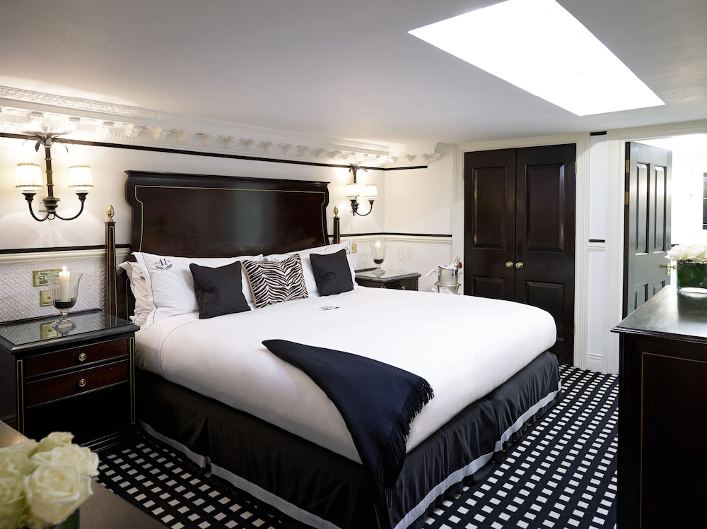 Hotel 41 18/72