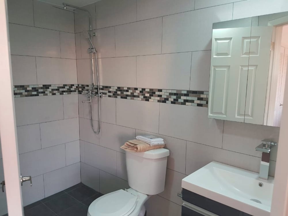 HBK Villa Rentals 35/36