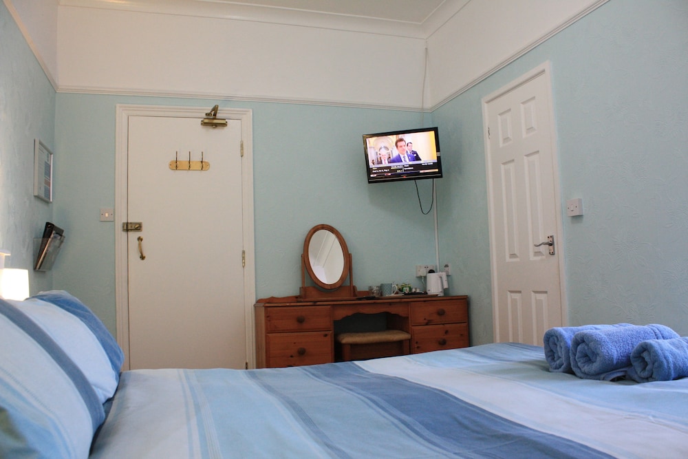 The Meltham Guest House 12/29