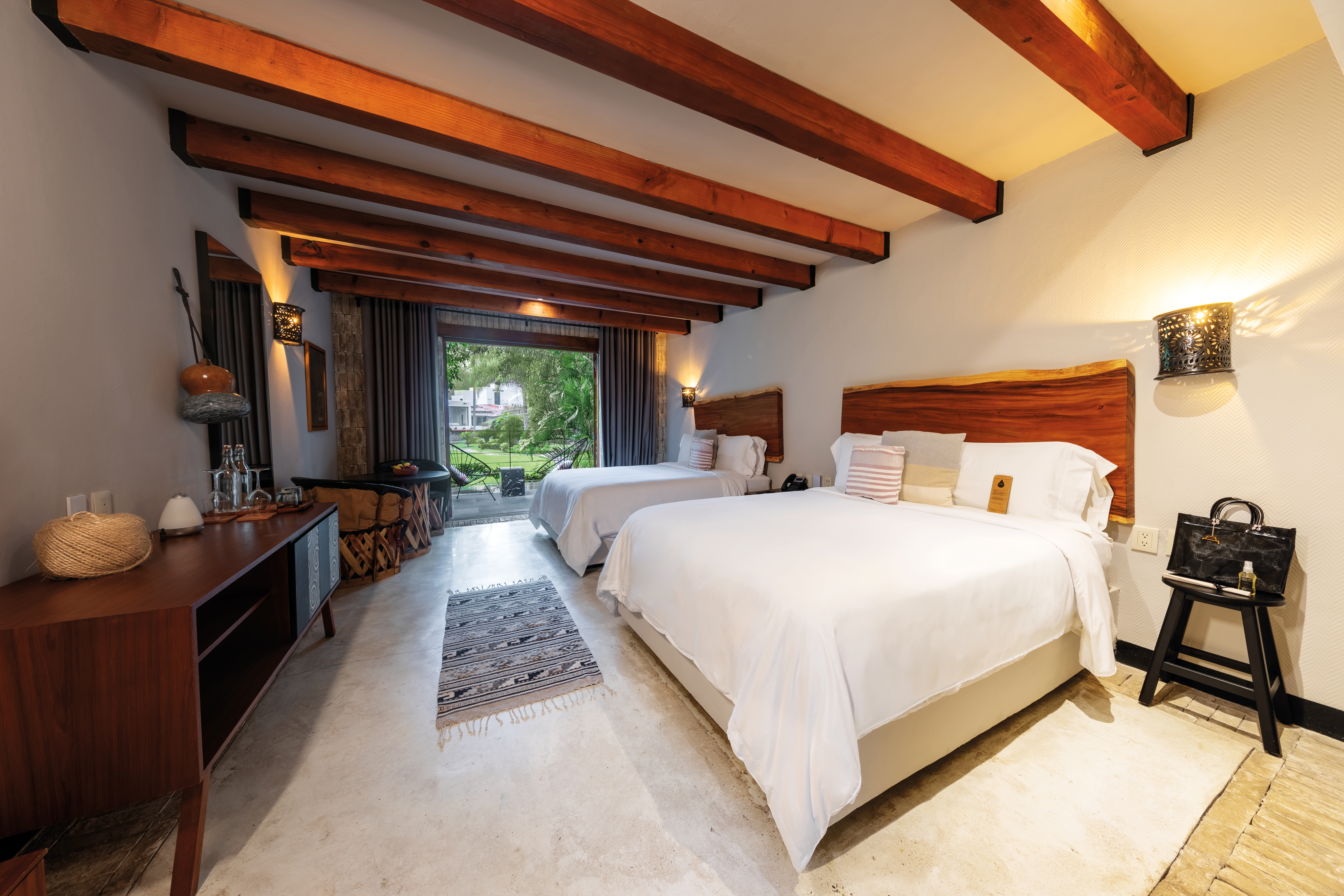 Premium, Double Bed, Balcony
