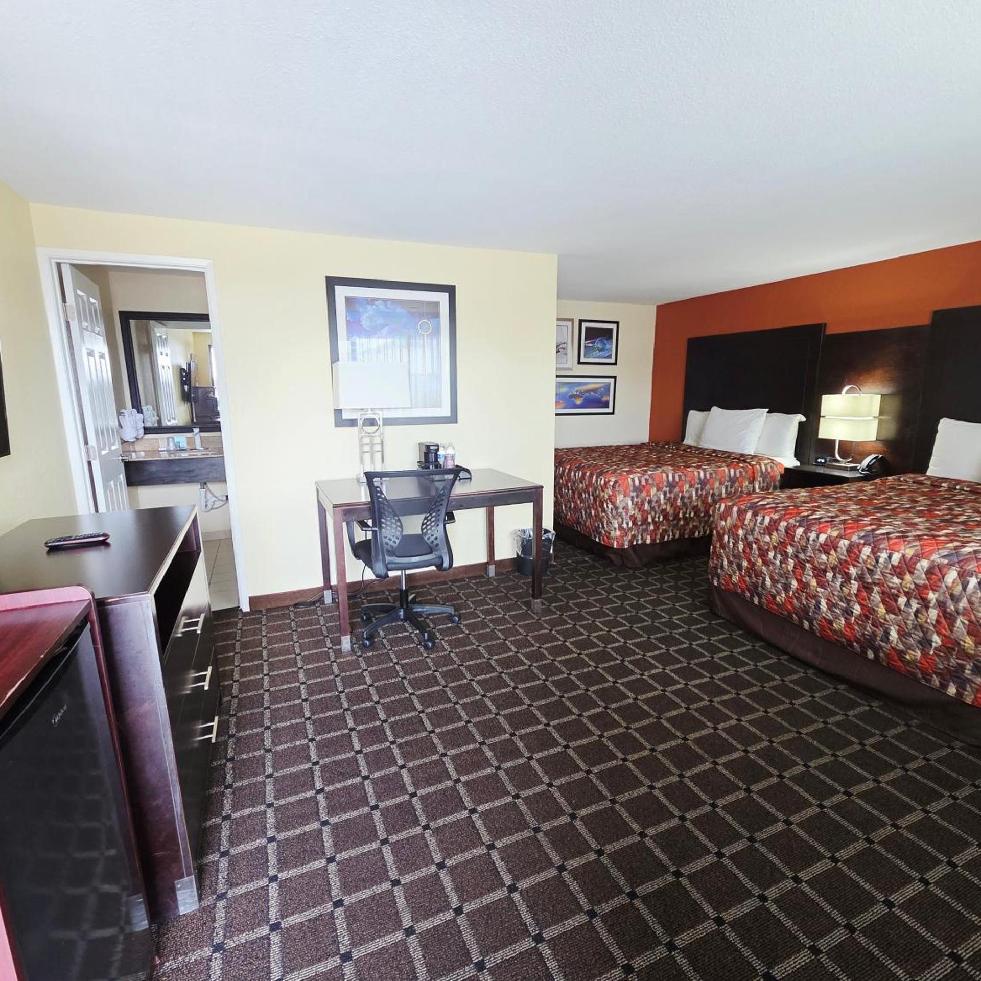Oregon Trail Inn and Suites 24/50