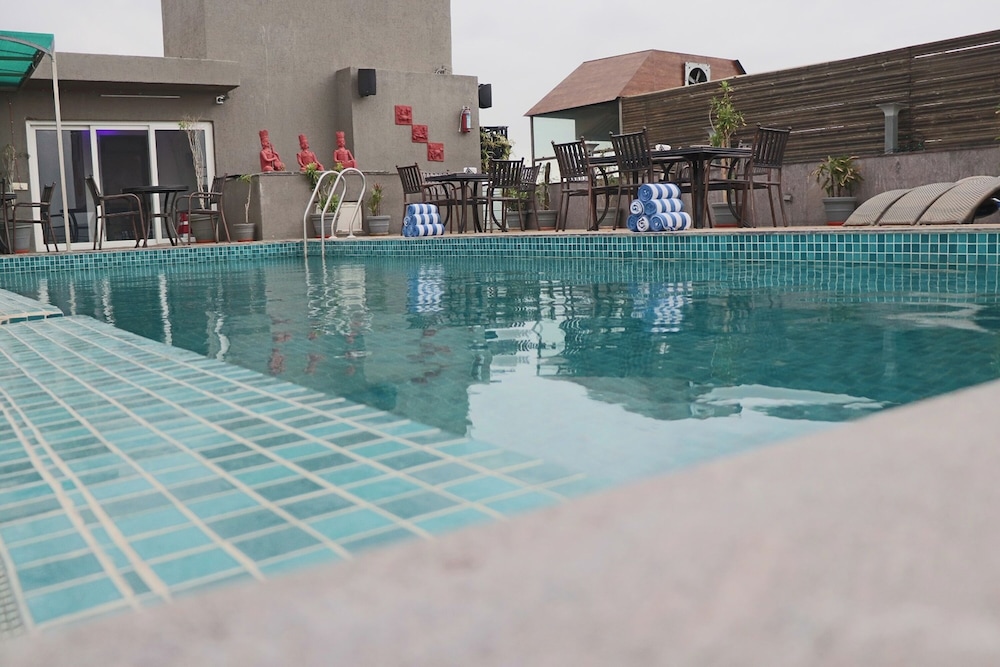 Crimson Park Shree Kanak Udaipur 26/50