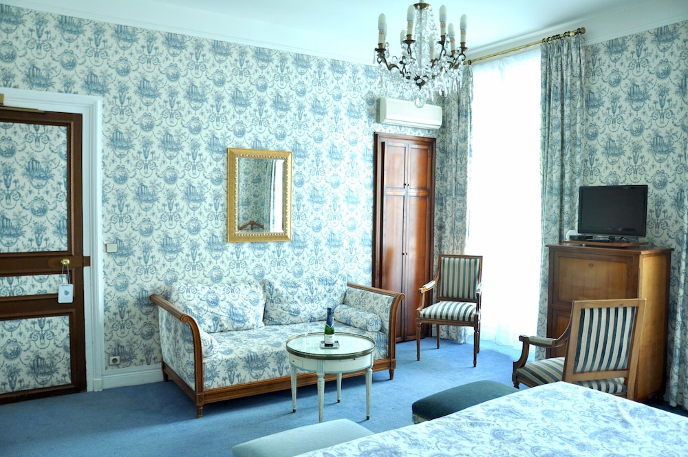 Grand Hotel Des Templiers 38/68