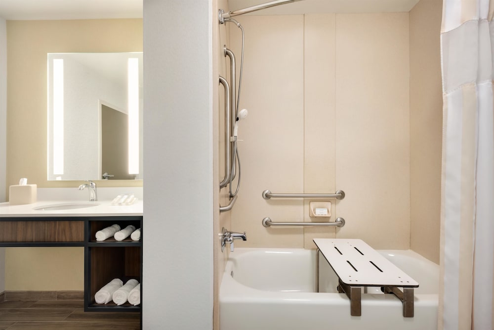 Hilton Garden Inn Dubuque Downtown 4/47