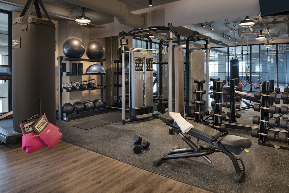 Moxy Nashville Vanderbilt Area 26/51