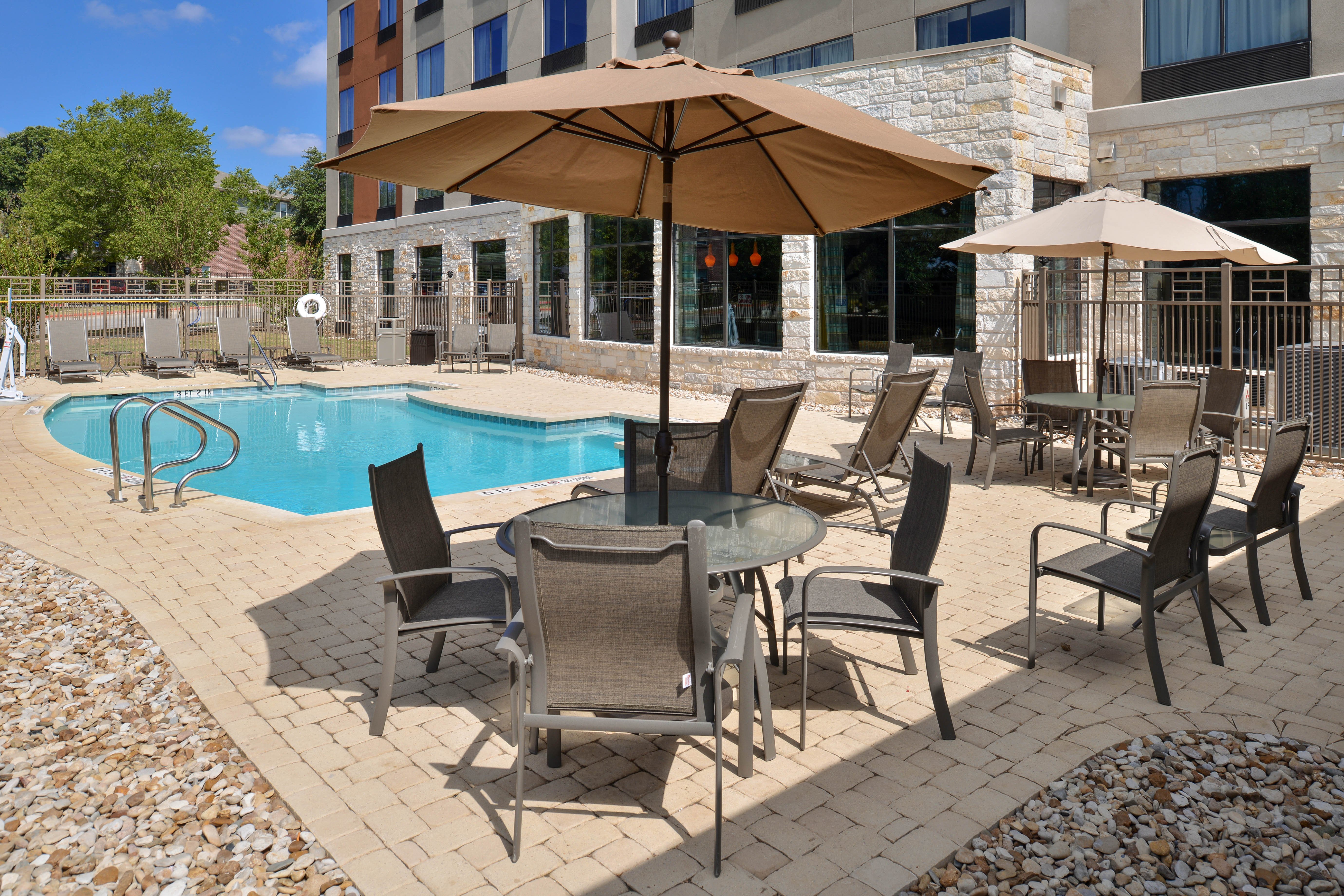 Holiday Inn Express And Suites Austin South 62/67