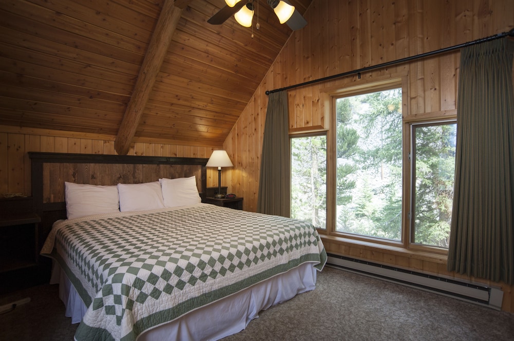 Mountain, Chalet, 2 King Beds, Single Bed