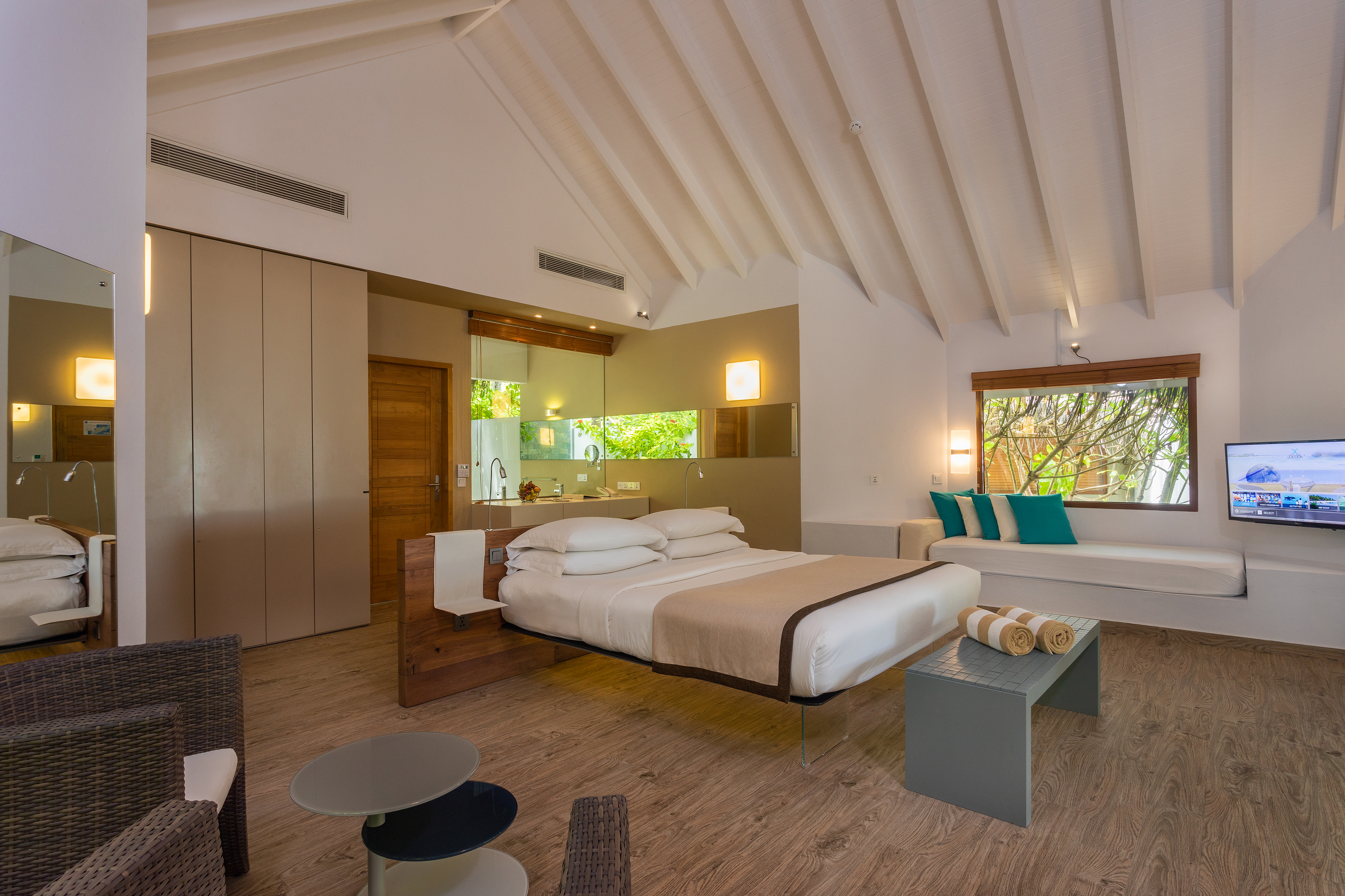 Pool, Beach, Suite