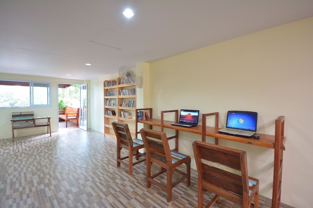 Phangan Barsay Hostel 18/26