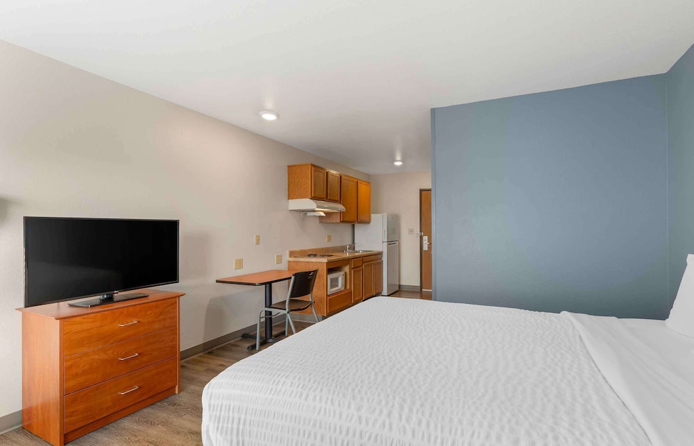 Studio 6 Extended Stay Birmingham Pelham AL 22/44