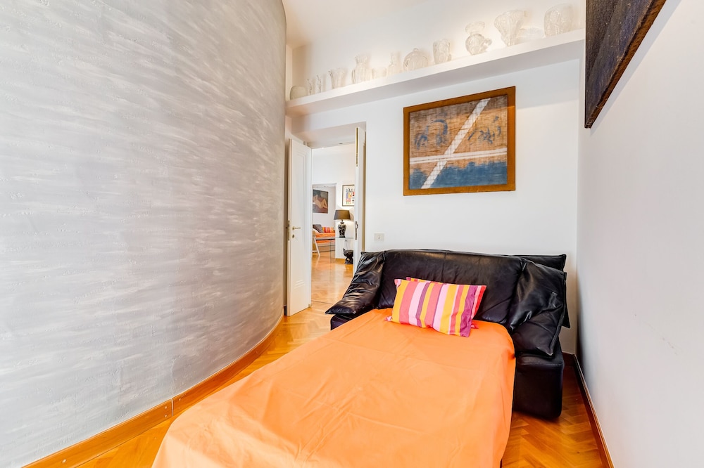 Colosseum Terrace Apartment 12/50