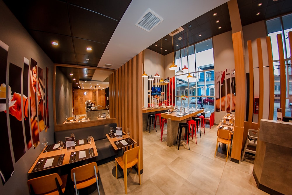 Ibis Iquique 34/45