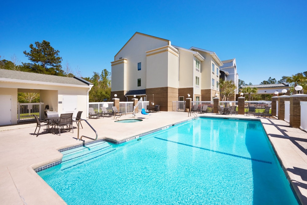 Fairfield Inn Suites By Marriott Hinesville Fort Stewart 44/50