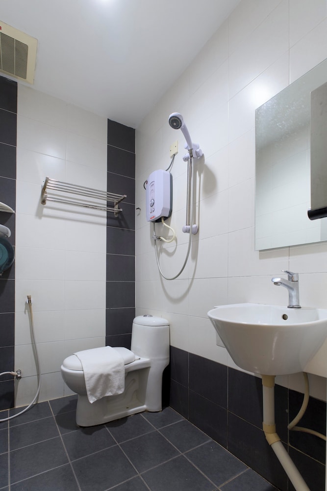 T Hotel Kuala Perlis 50/50
