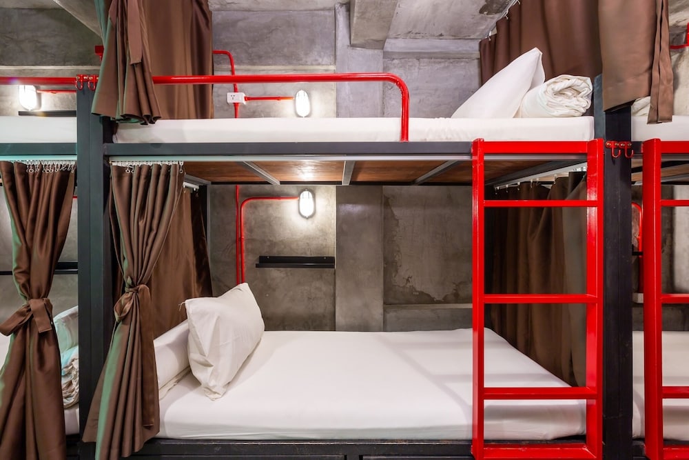 FEMALE DORM, 14 BEDS