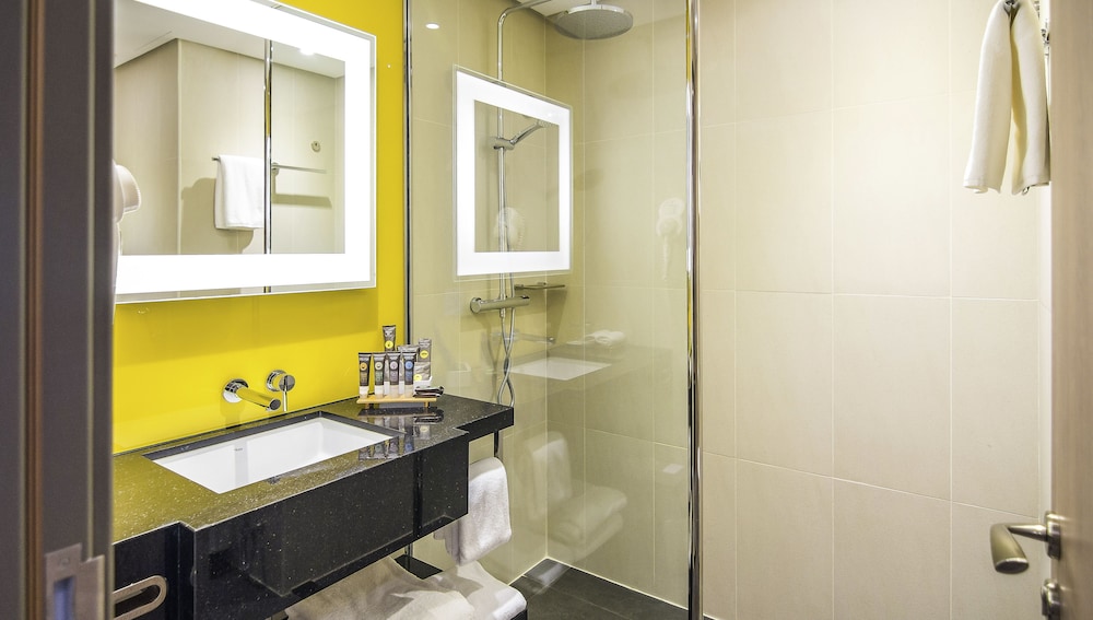 Novotel Bur Dubai 46/48