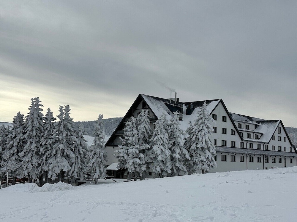 Alpina Lodge Hotel Oberwiesenthal 61/65
