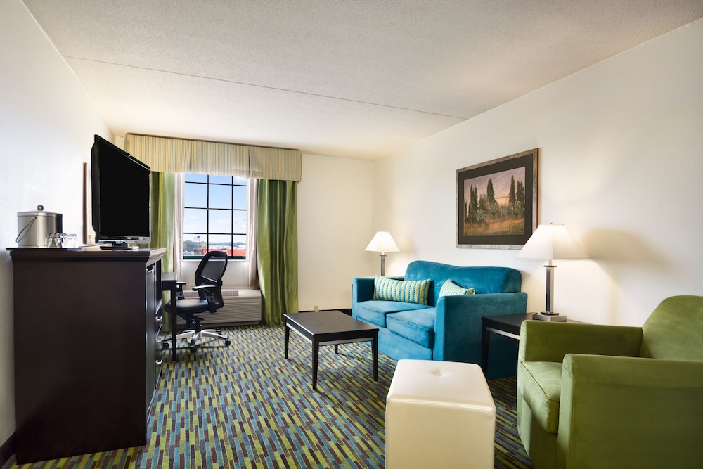 Wyndham Garden Wichita Downtown 25/47