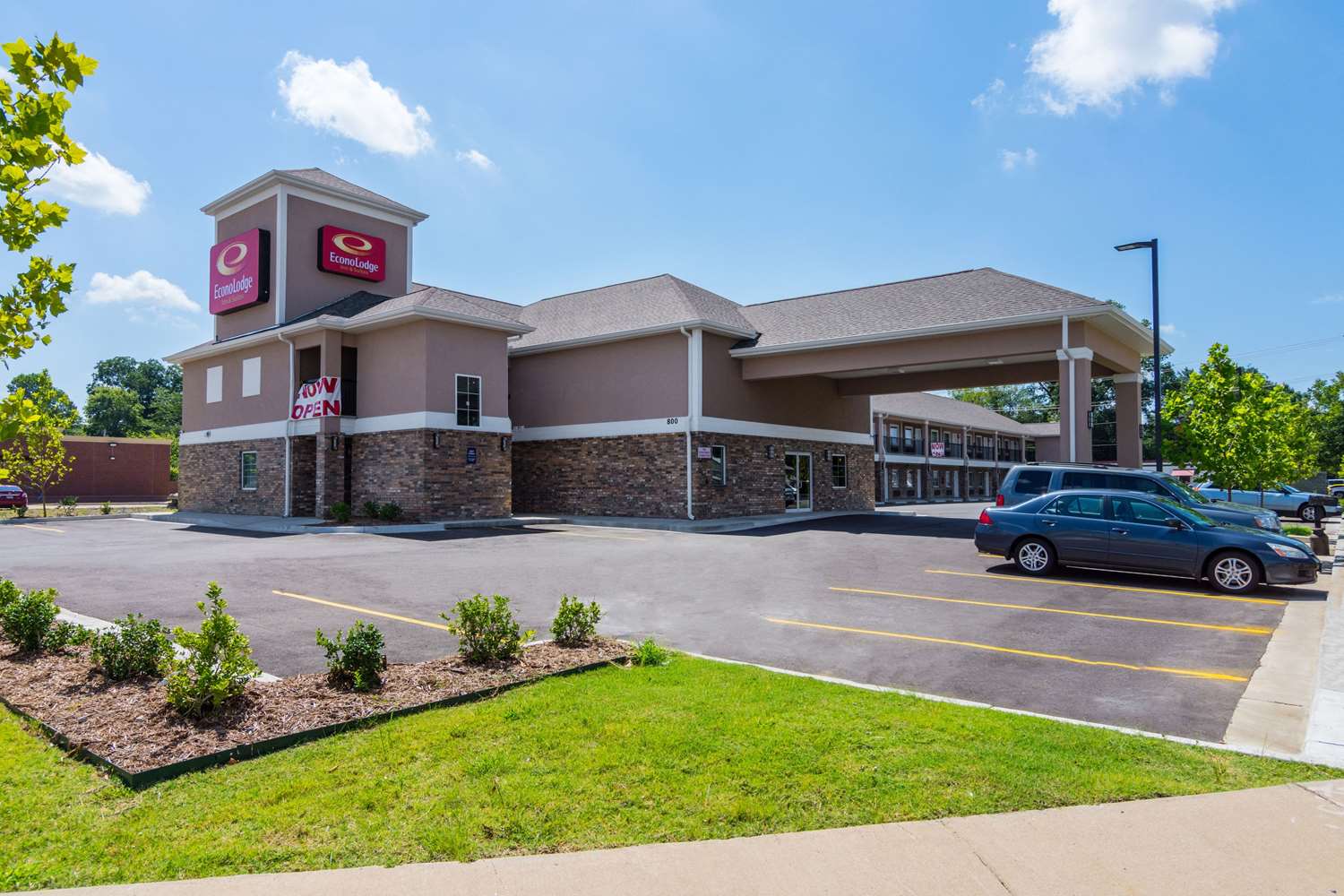 Econo Lodge Inn & Suites North Little Rock near Riverfront 13/14