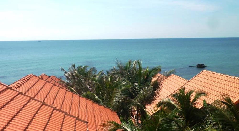 Free Beach Resort 42/50