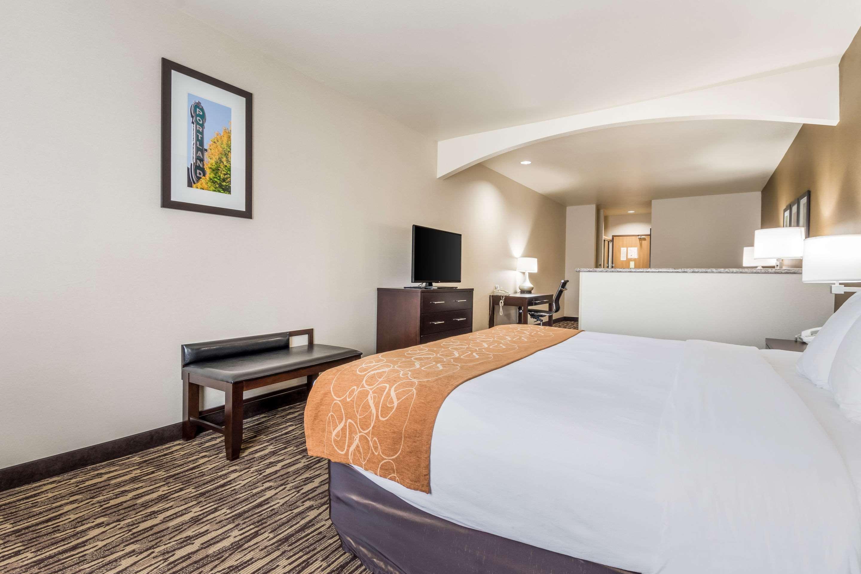 UPGRADE, SUITE, KING BED