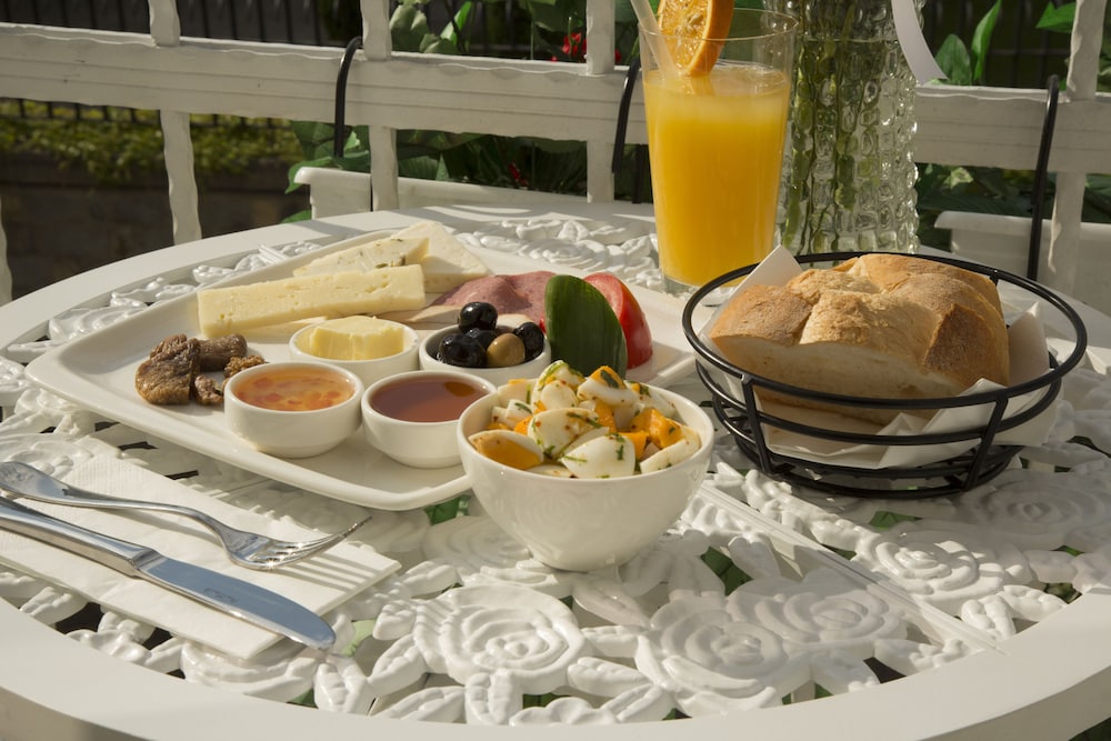 MIEN SUITES 27/29