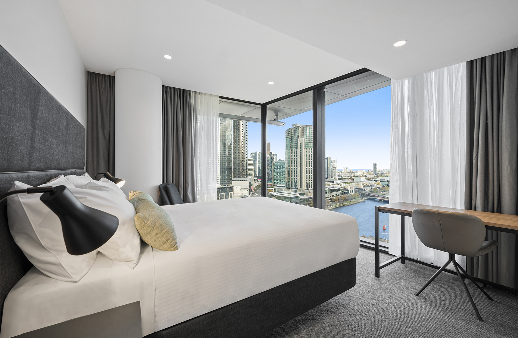 غرفة بسرير مزدوج أو سريرين منفصلين، Vibe Hotel Melbourne 2/6