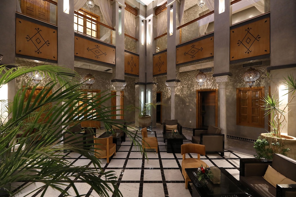 Riad L Etoile D Orient 11/75