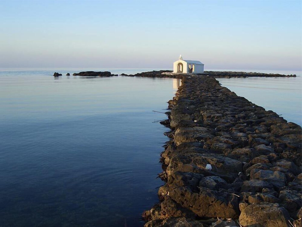Niriides Hotel 42/47