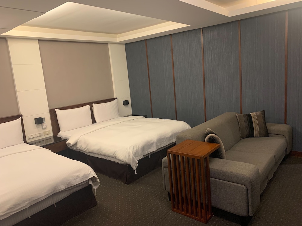 Sun Sweet Hotel 33/65