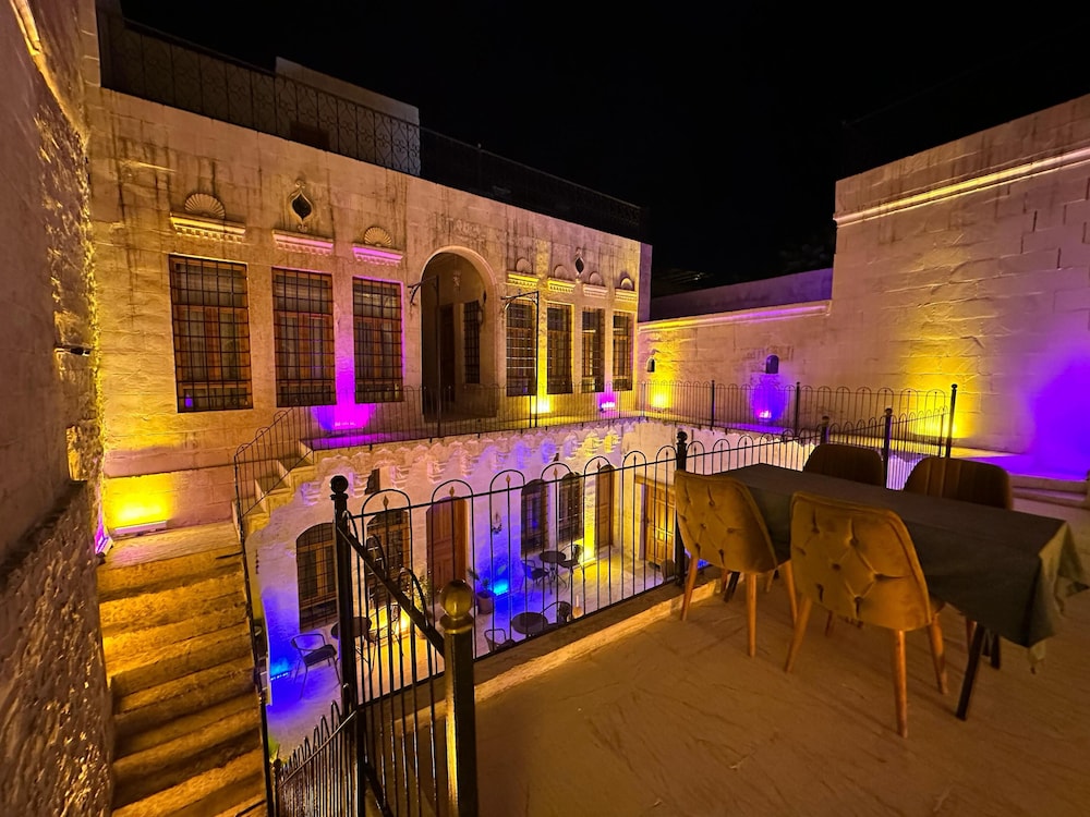 Tessera Hotel 27/49