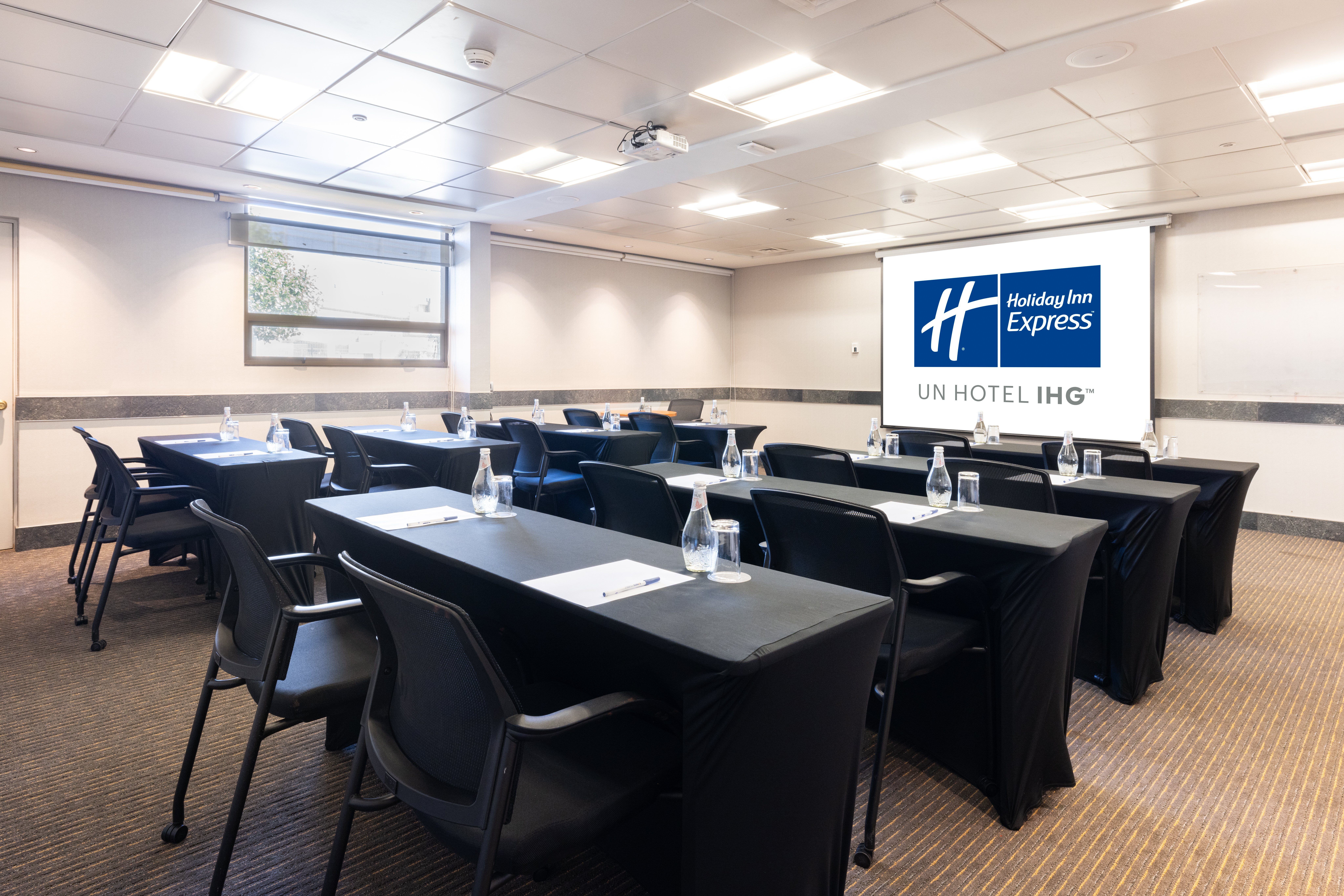 HOLIDAY INN EXPRESS CONCEPCION 60/74