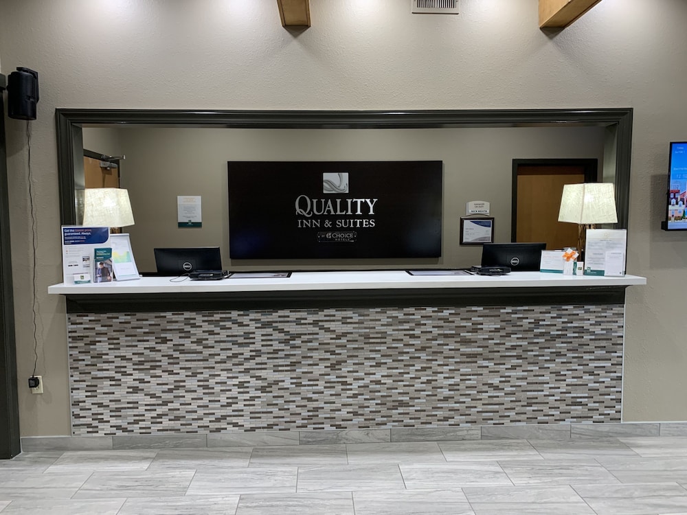 Quality Inn & Suites Hendersonville Flat Rock 4/29