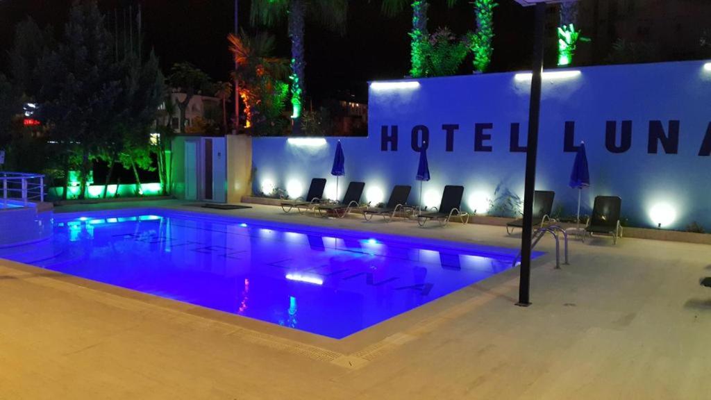 Hotel Luna 3/16