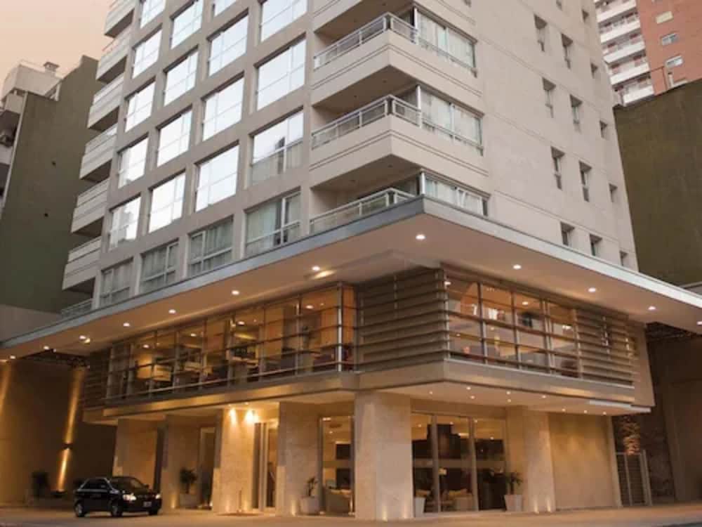 HTL シティ バイレス(旧 ダズラー サン テルモ) 写真1