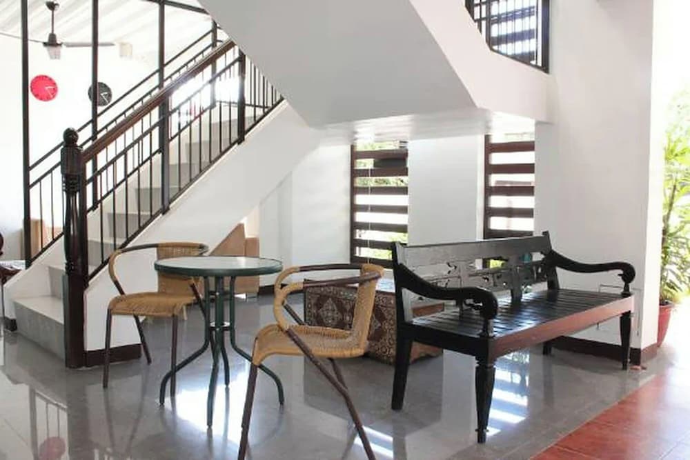St. Nicolas Inn CDO City Center 40/55