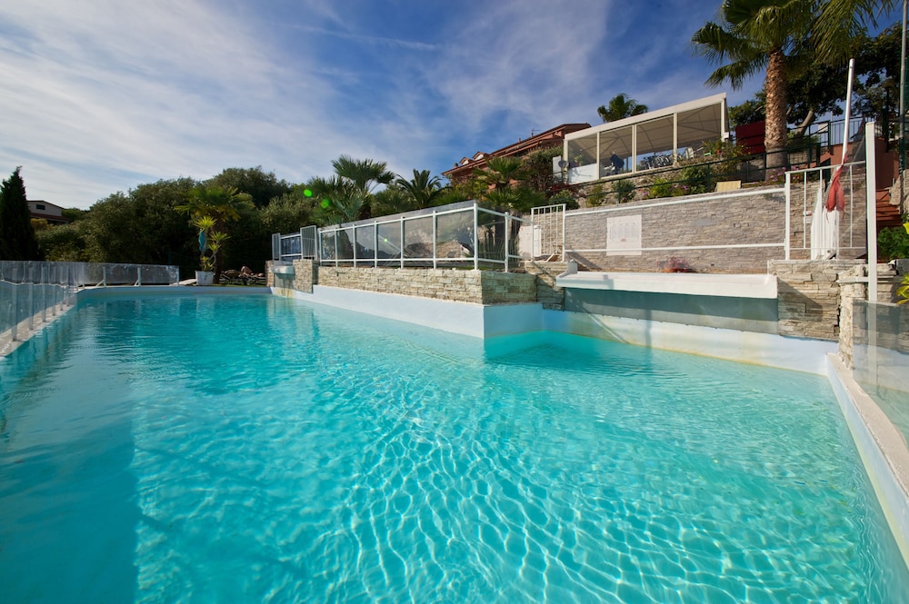 Villa Giada Resort 69/100