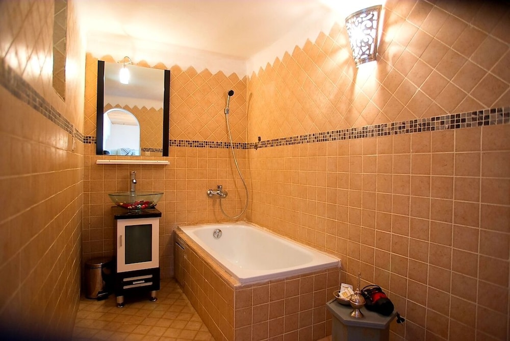 Riad Safir 48/49