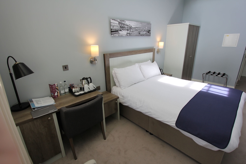 Yarrow Hotel 16/53