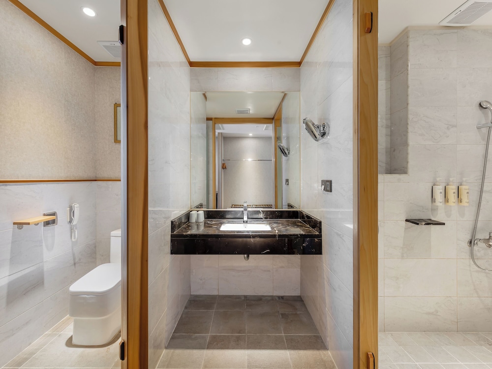 CHECK inn Select Tainan YongKang 58/60