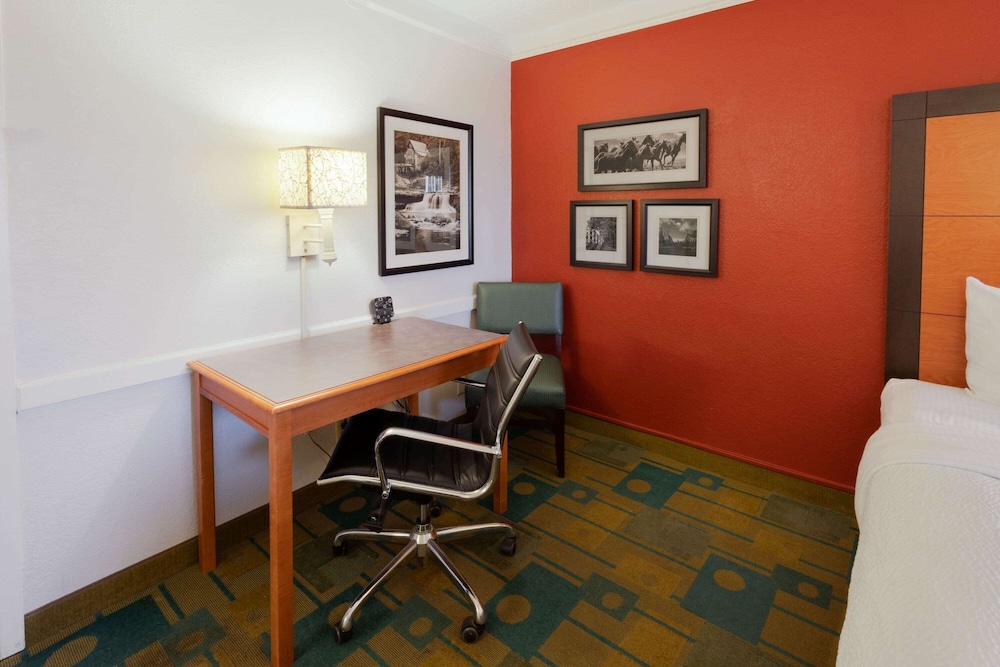 La Quinta Inn Cheyenne 44/54