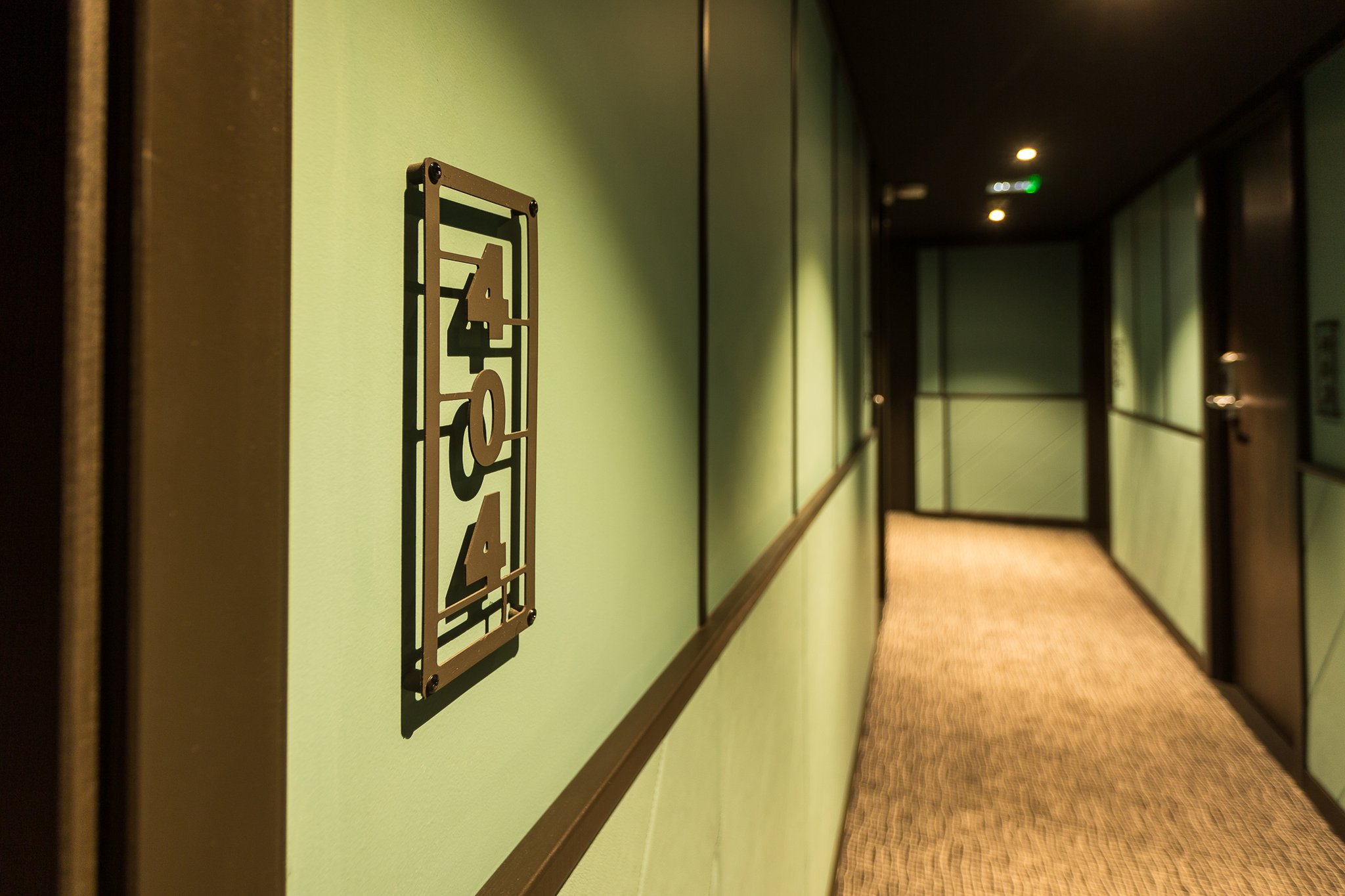 Hotel Du Dragon 20/36