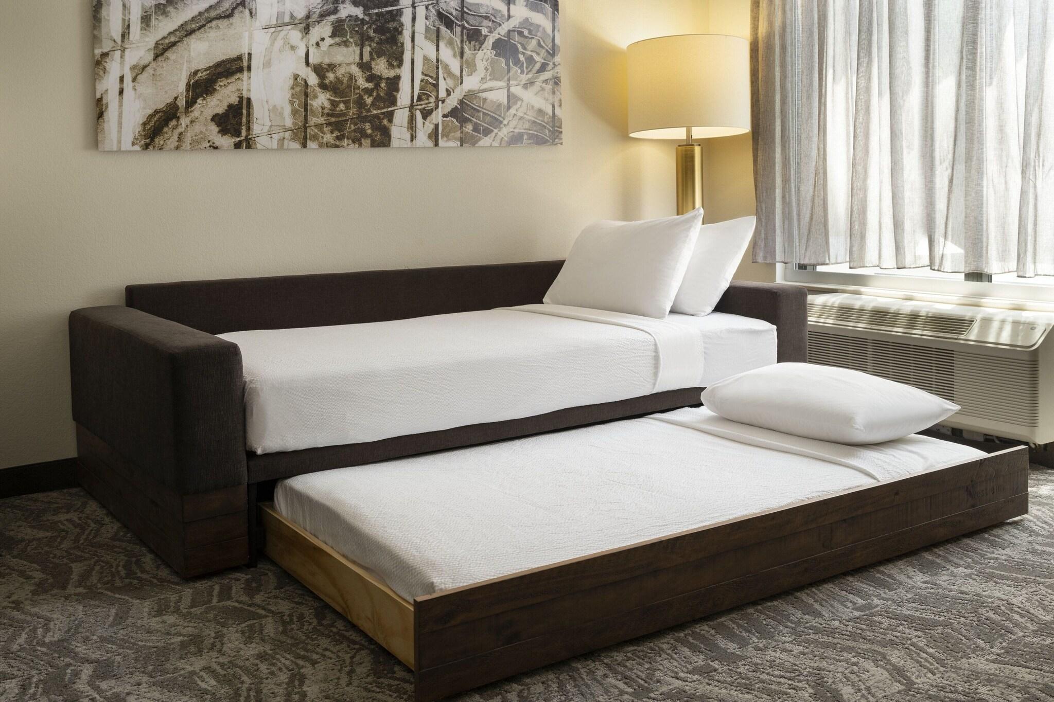Suite, King Bed