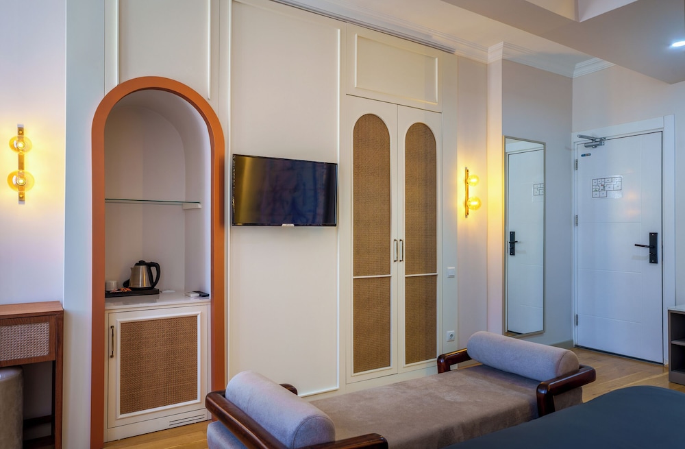 Argos Hotel - Adults Only 47/75