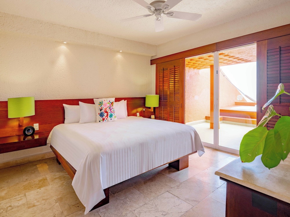 Las Brisas Ixtapa 22/74